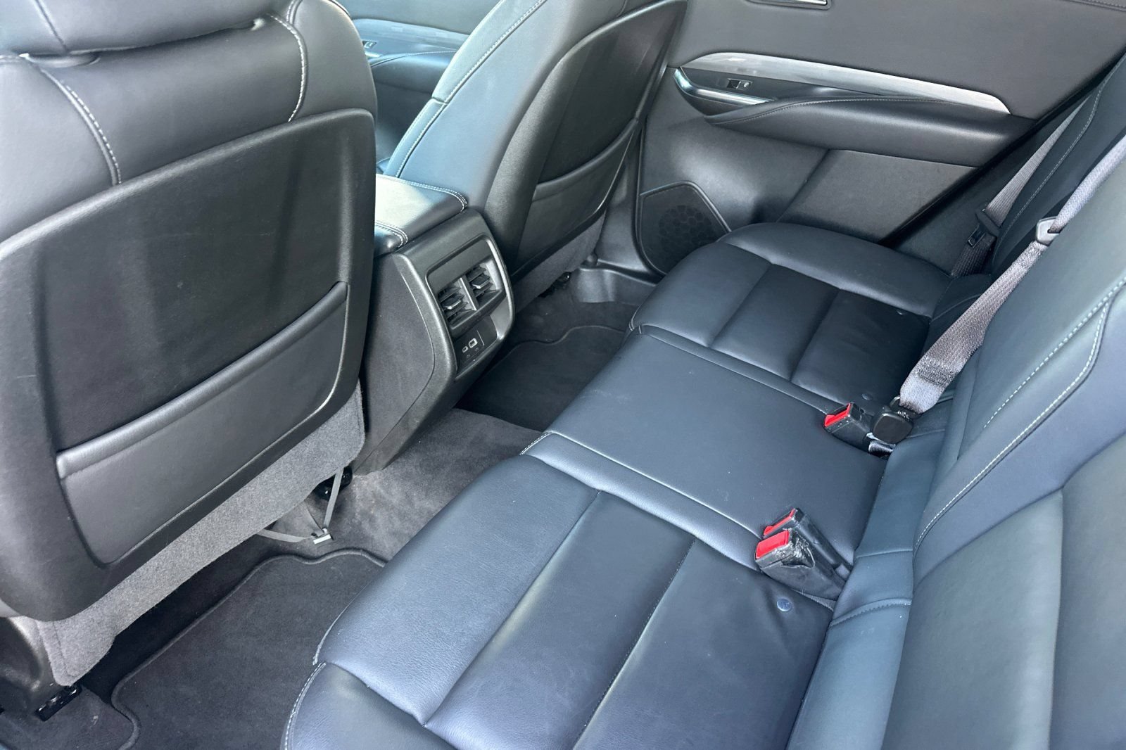 Certified 2025 Cadillac XT4 Premium Luxury FWD image 14