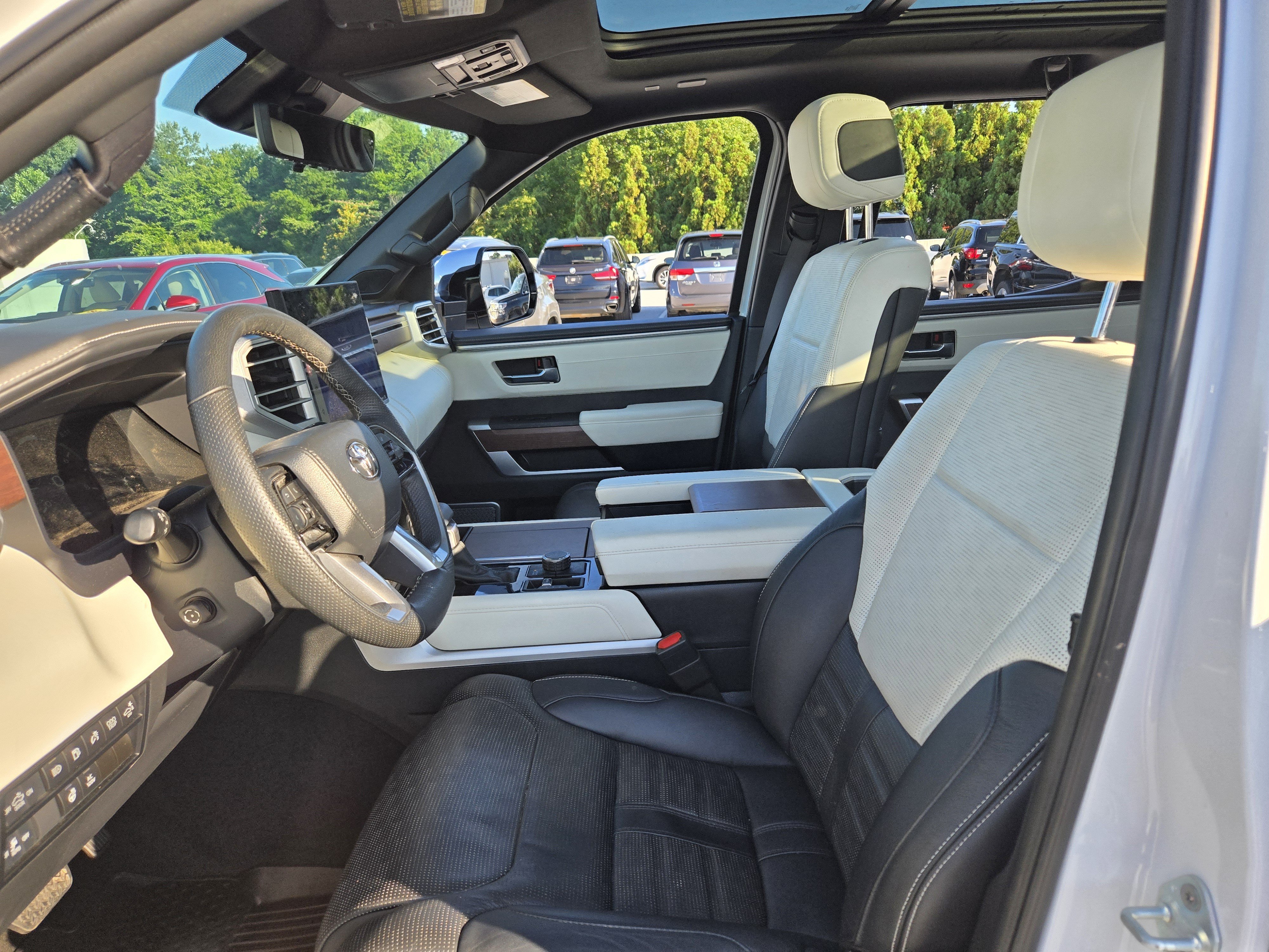 Used 2023 Toyota Tundra Capstone AWD/4WD image 16