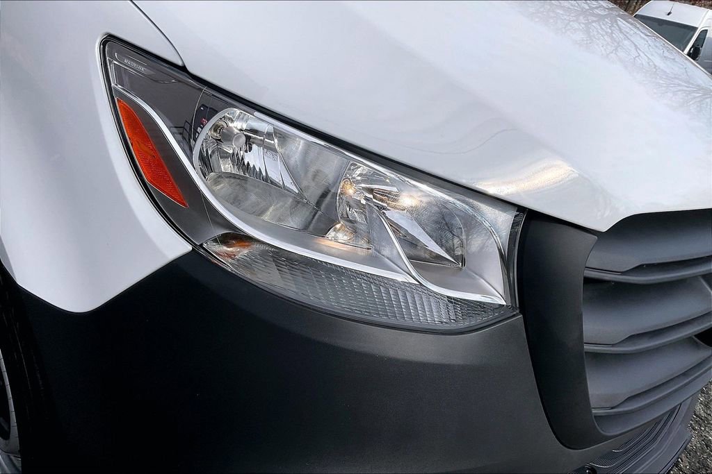 Used 2025 Mercedes-Benz Sprinter 2500 image 24