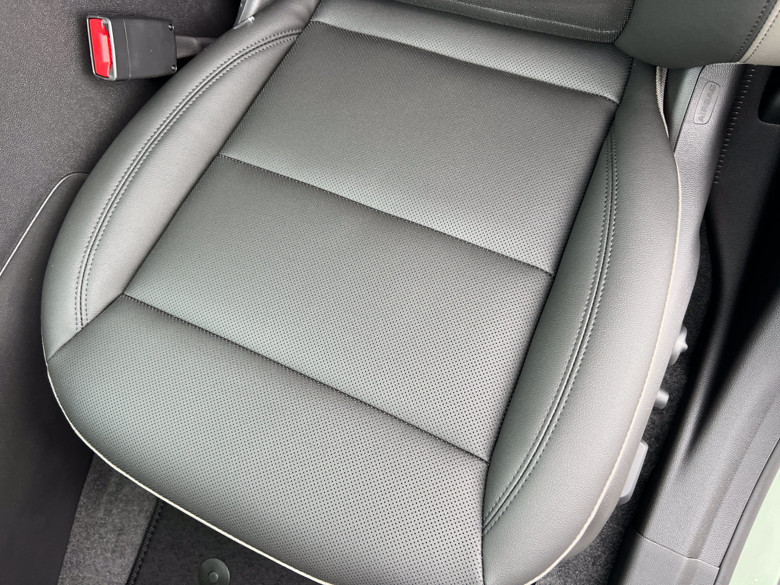 New 2026 Chevrolet Trax ACTIV w/ Sunroof Package FWD image 10