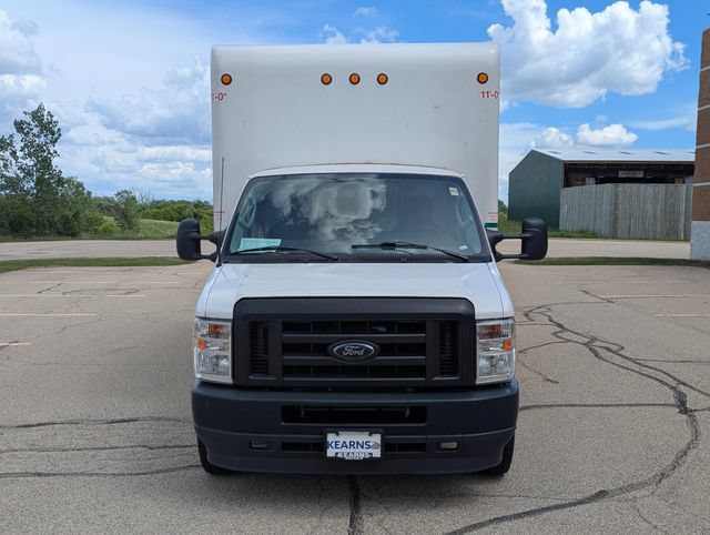 Used 2023 Ford E-450 and Econoline 450 Super Duty RWD image 3