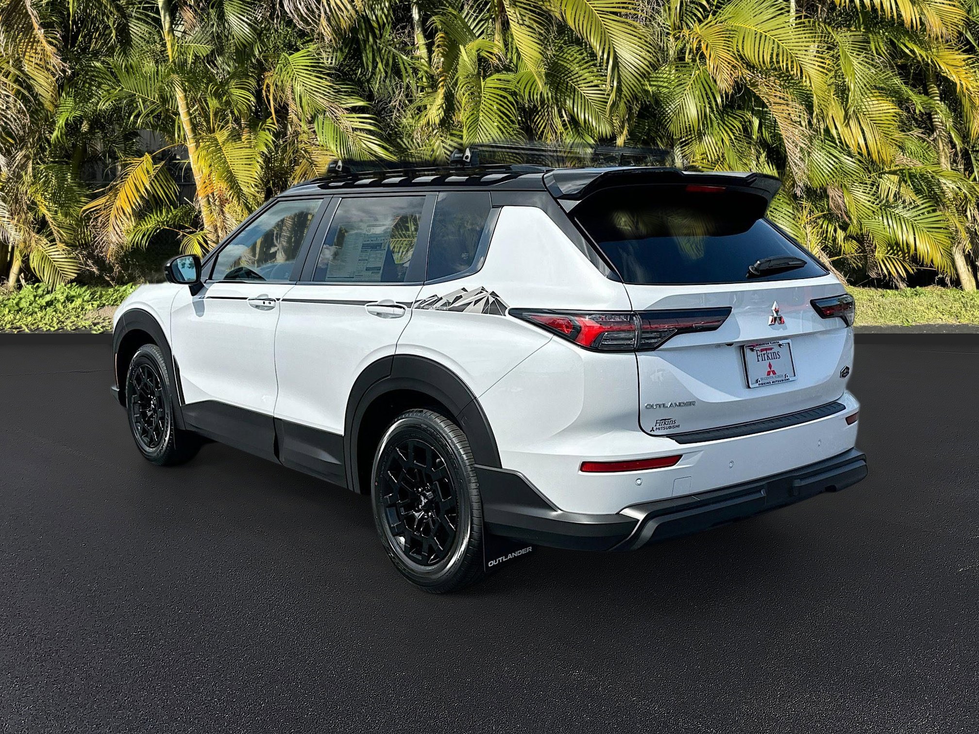 New 2025 Mitsubishi Outlander Trail Edition image 3