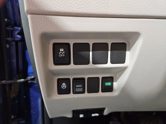 Used 2018 Nissan Rogue Sport SV w/ SV Technology Package image 18