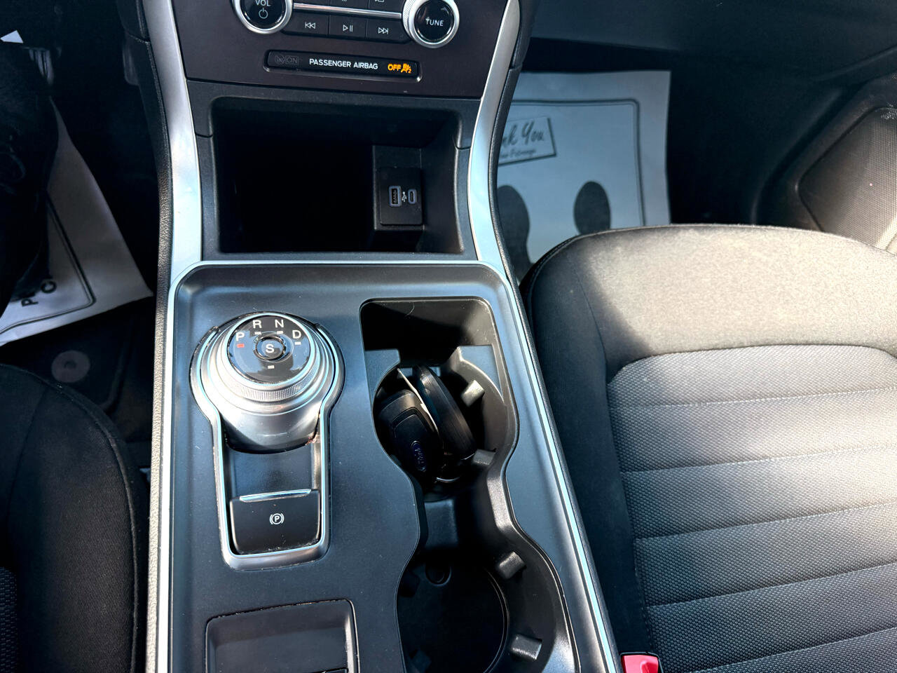 Used 2021 Ford Edge SE w/ Cargo Accessory Package image 16