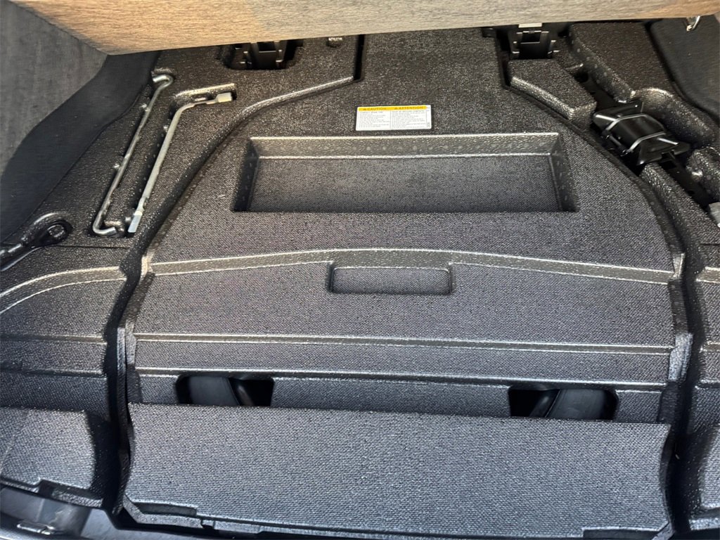 Used 2016 Toyota Prius Three image 17