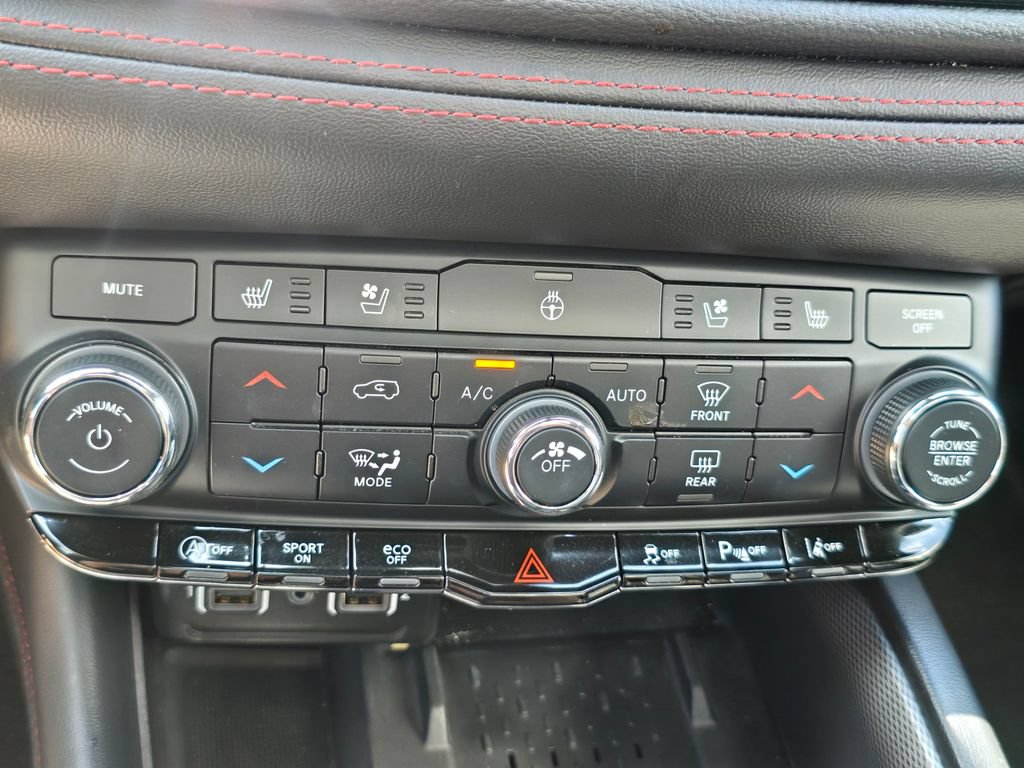Used 2025 Dodge Durango GT AWD/4WD image 28