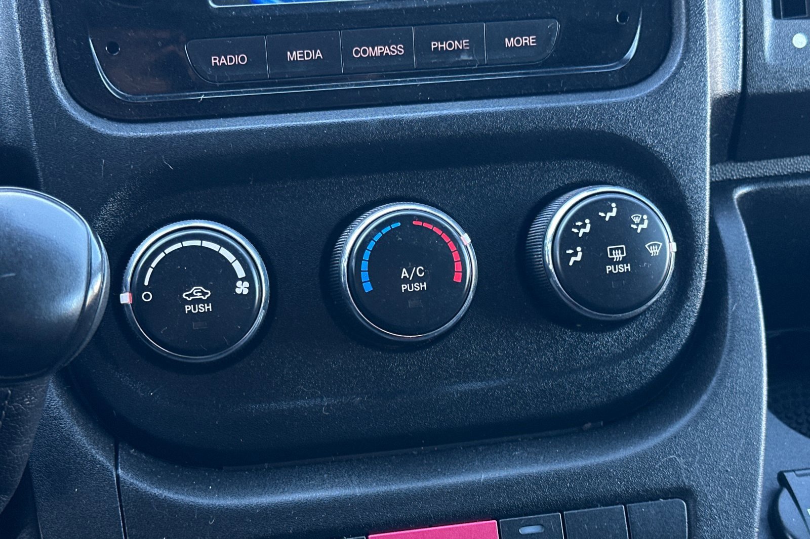 Used 2015 RAM ProMaster 2500 w/ Interior Convenience Group image 19