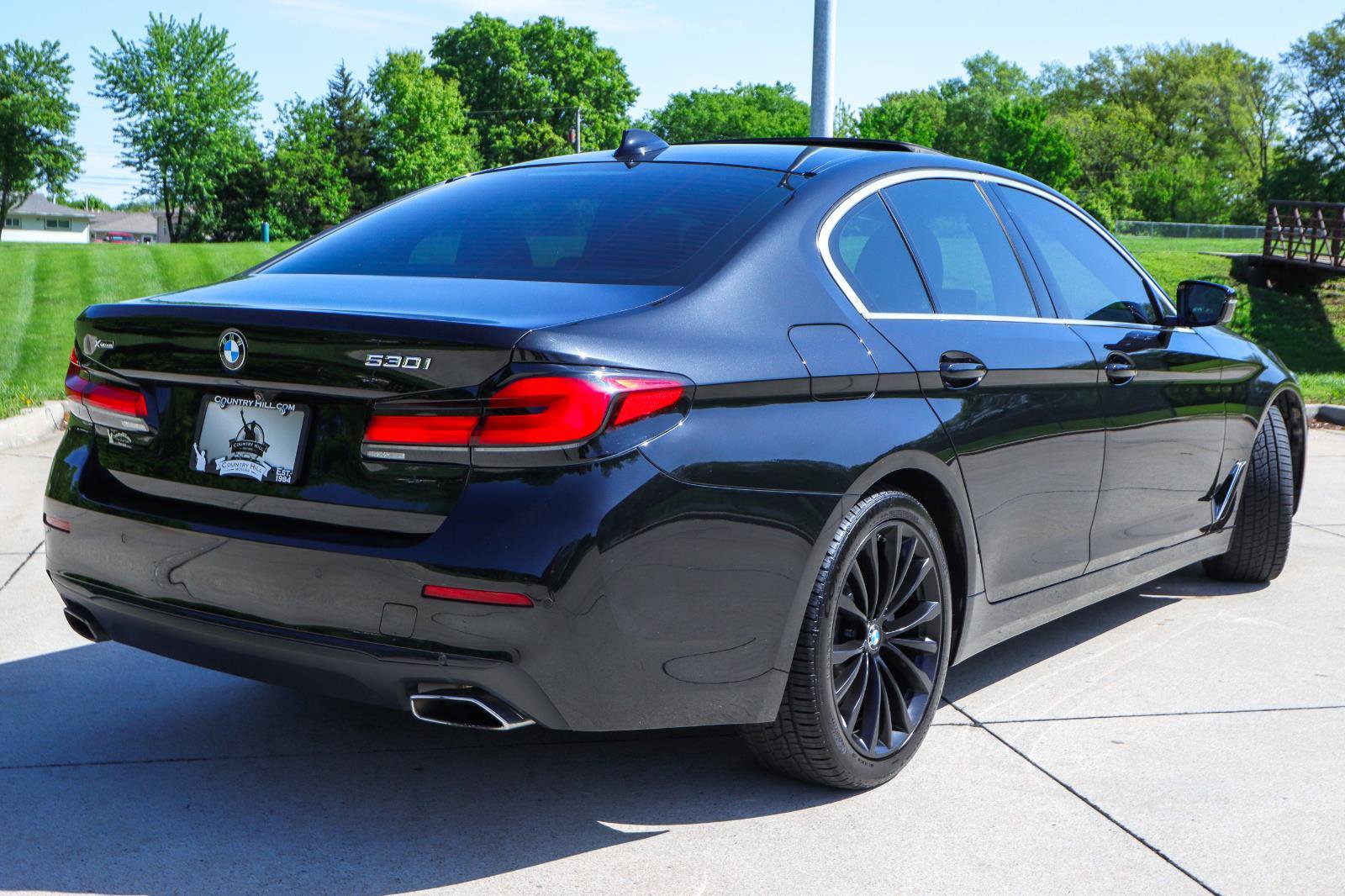 Used 2021 BMW 530i xDrive w/ Premium Package AWD/4WD image 17