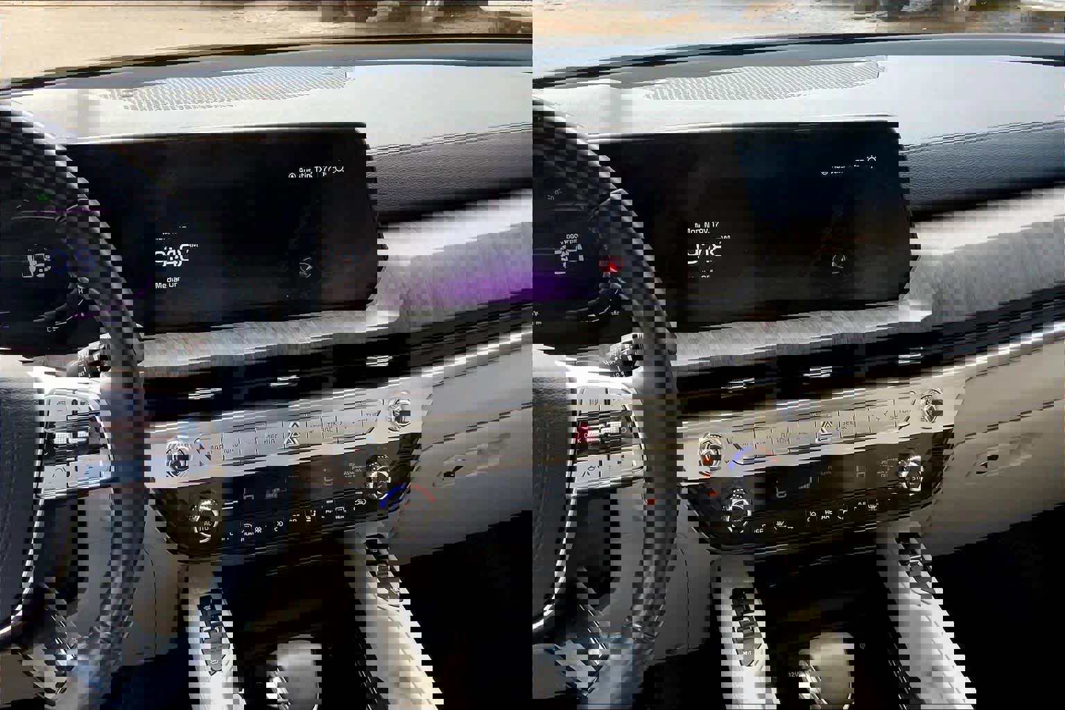 Used 2023 Kia Telluride EX w/ EX Captain's Chair Package image 6