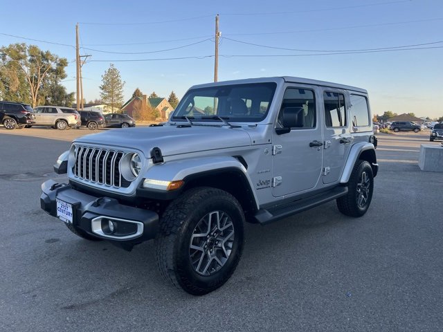 Used 2024 Jeep Wrangler Sahara image 3