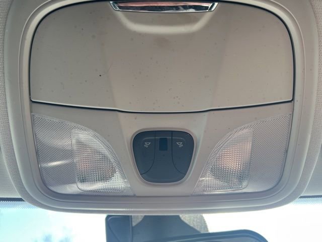 Used 2019 Jeep Cherokee Latitude Plus image 14