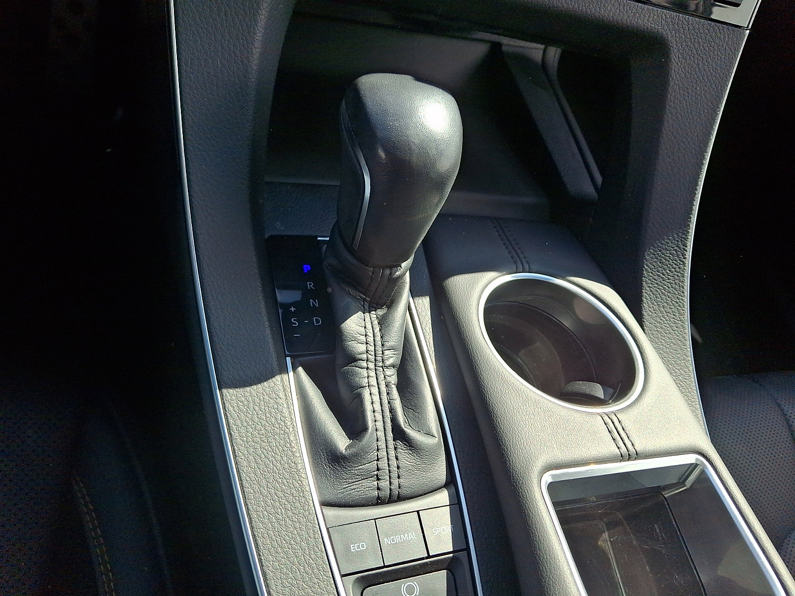 Used 2020 Toyota Avalon XSE w/ All Weather Liner Package image 22