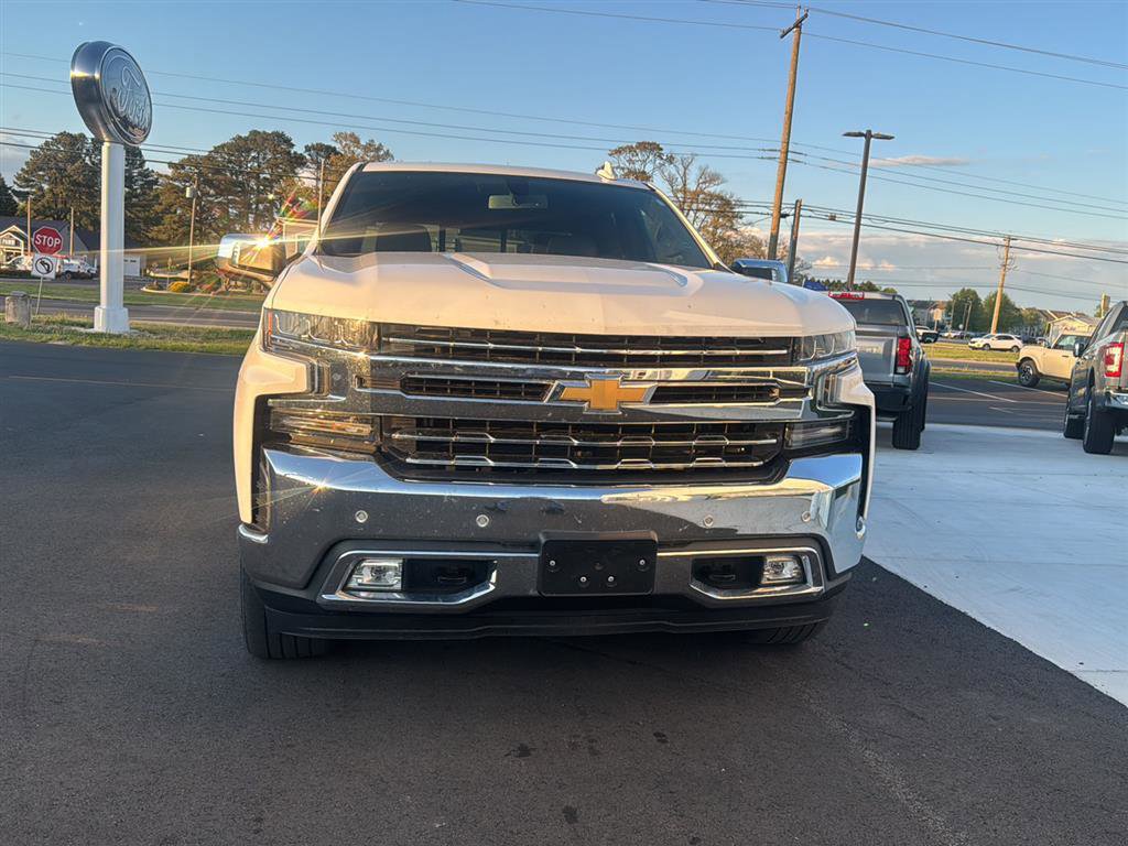 Used 2020 Chevrolet Silverado 1500 LTZ w/ LTZ Plus Package AWD/4WD image 4