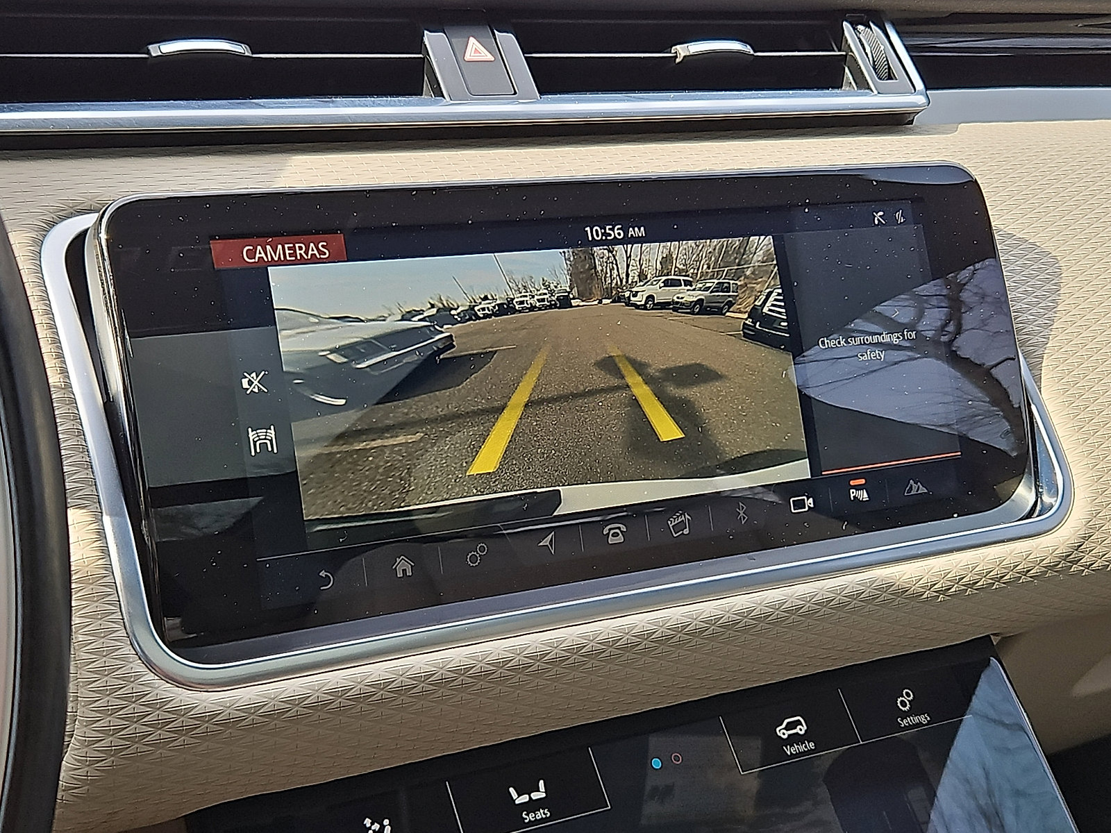 Used 2020 Land Rover Range Rover Velar R-Dynamic S image 19