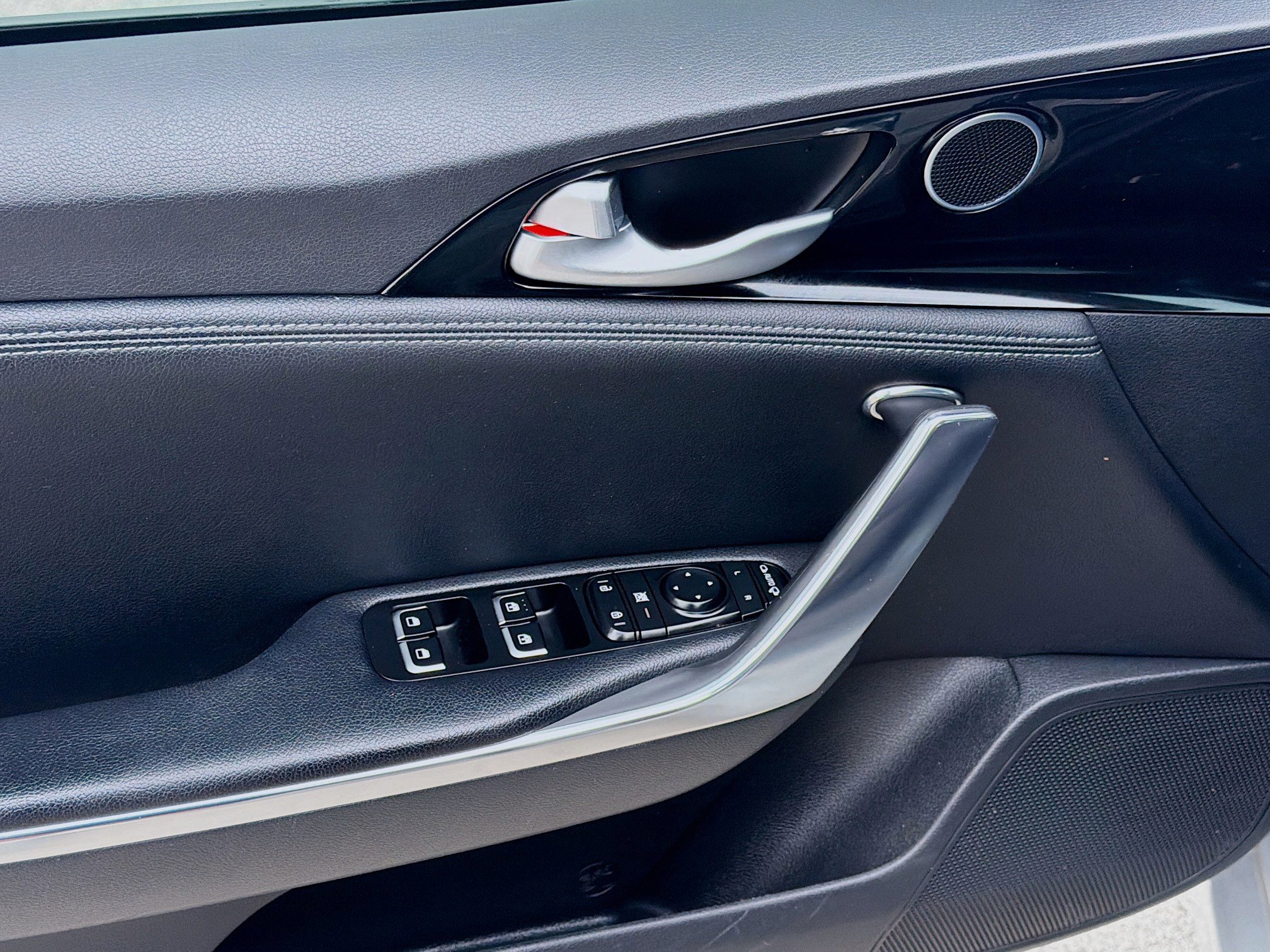 Used 2023 Kia Stinger GT-Line image 17