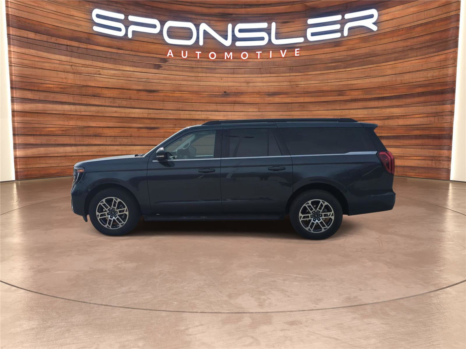 Used 2025 Ford Expedition Max Active AWD/4WD image 2