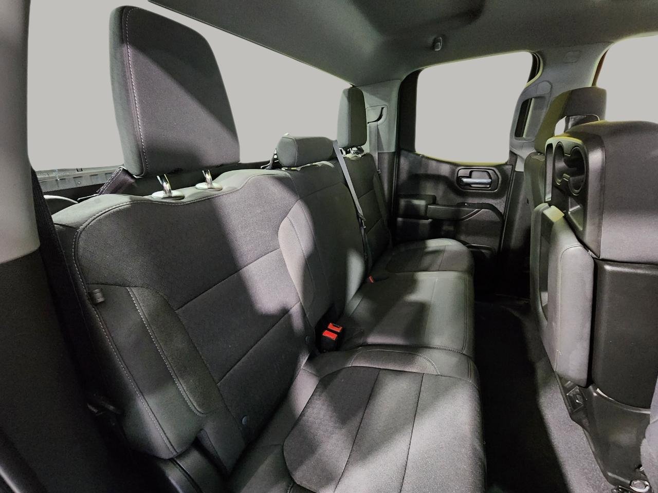 Used 2022 Chevrolet Silverado 1500 LT image 32