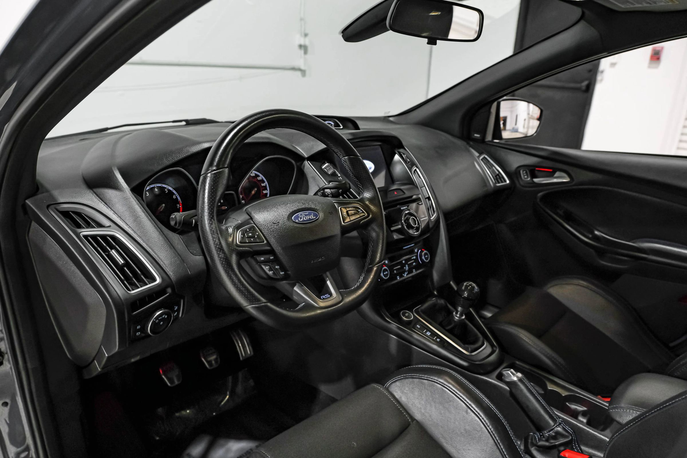 Used 2016 Ford Focus RS AWD/4WD image 17