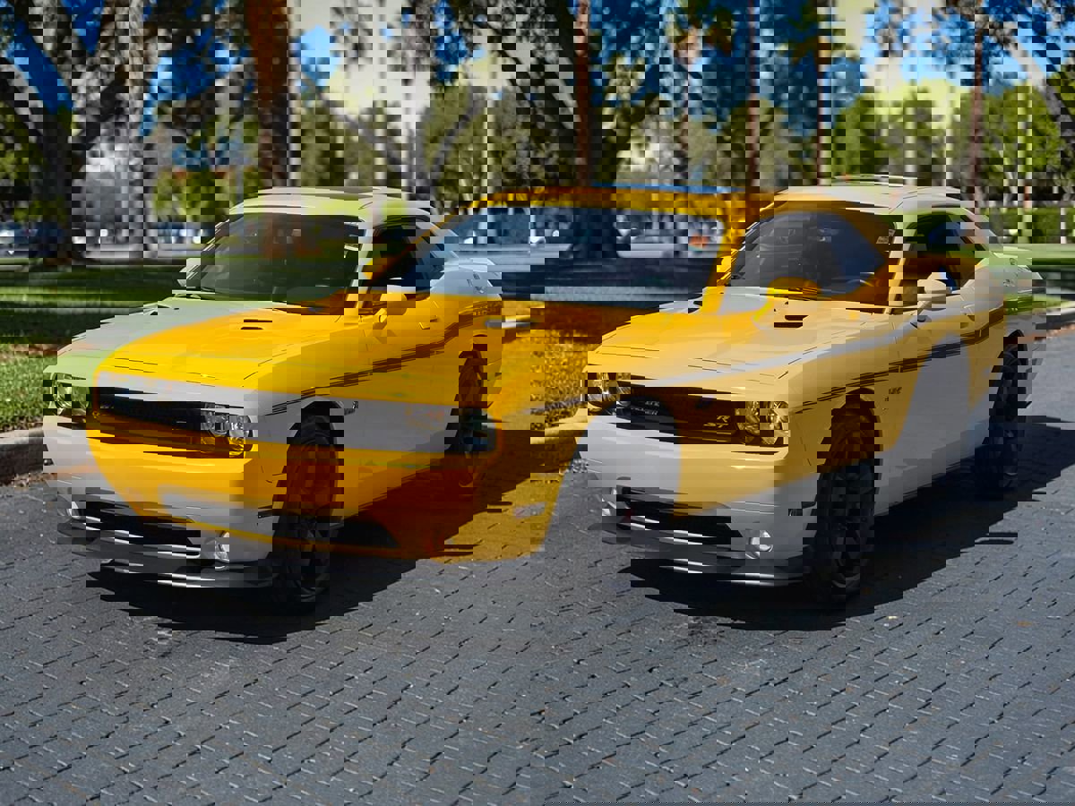 Used 2012 Dodge Challenger SRT8 Yellow Jacket w/ Premium Sound Group image 4