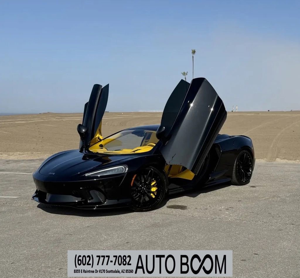 Used 2022 McLaren GT image 1