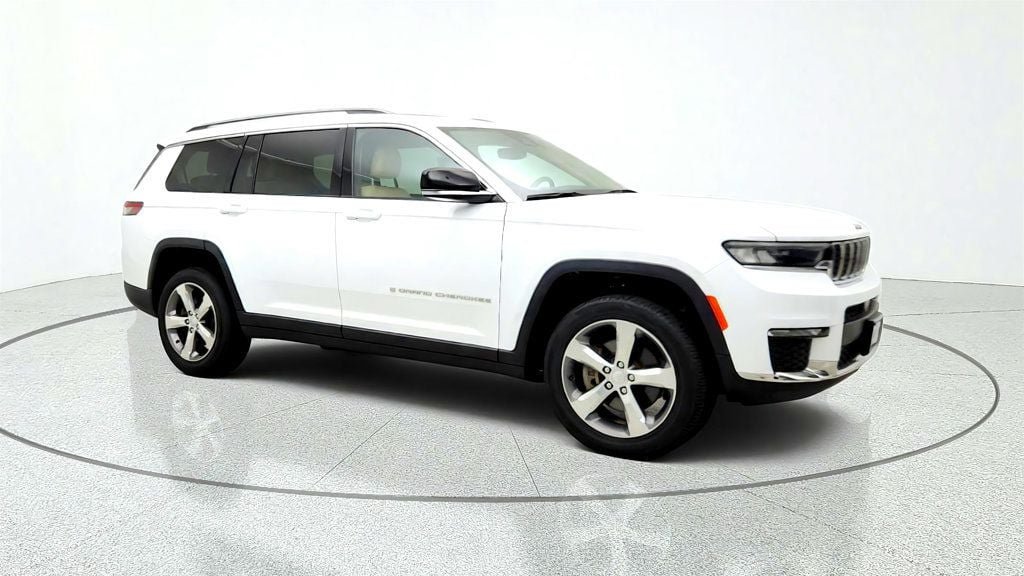 Used 2022 Jeep Grand Cherokee L Limited AWD/4WD image 3