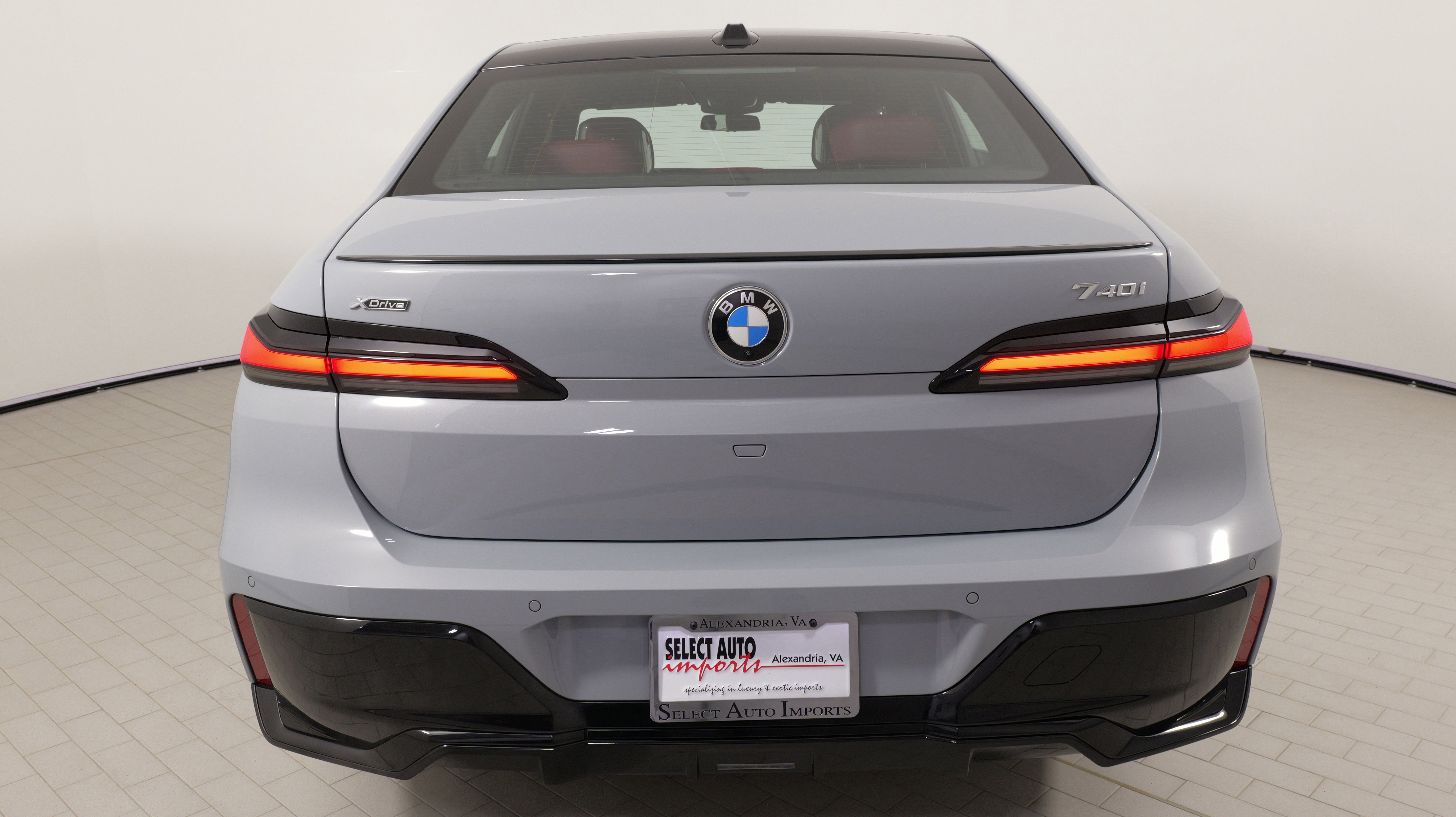 Used 2024 BMW 740i xDrive image 11