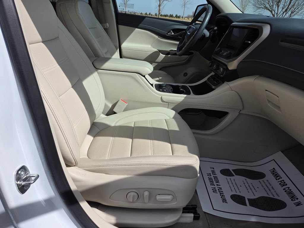 Used 2023 GMC Acadia Denali AWD/4WD image 42