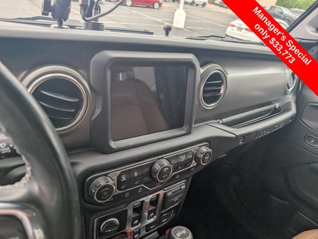 Used 2022 Jeep Wrangler Rubicon w/ Steel Bumper Group AWD/4WD image 16