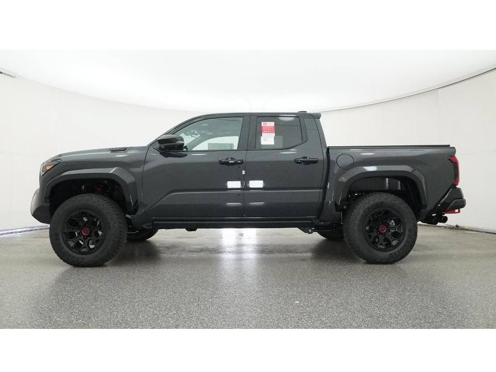 Used 2025 Toyota Tacoma TRD Pro w/ Tow Tech Package AWD/4WD image 25