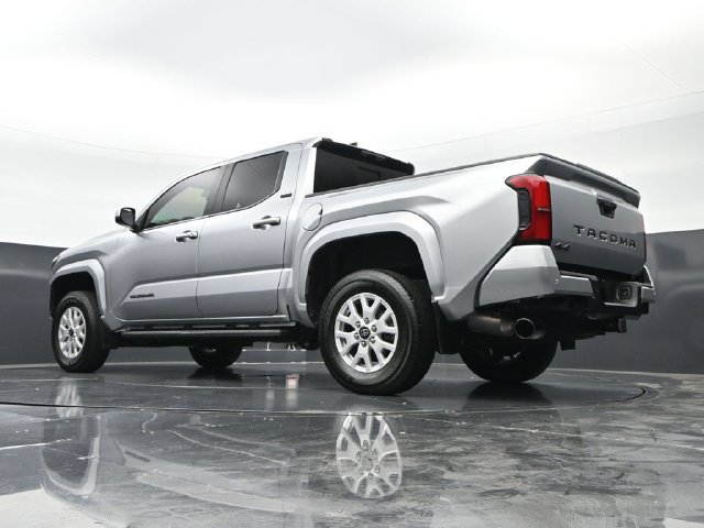 Used 2024 Toyota Tacoma SR5 AWD/4WD image 45