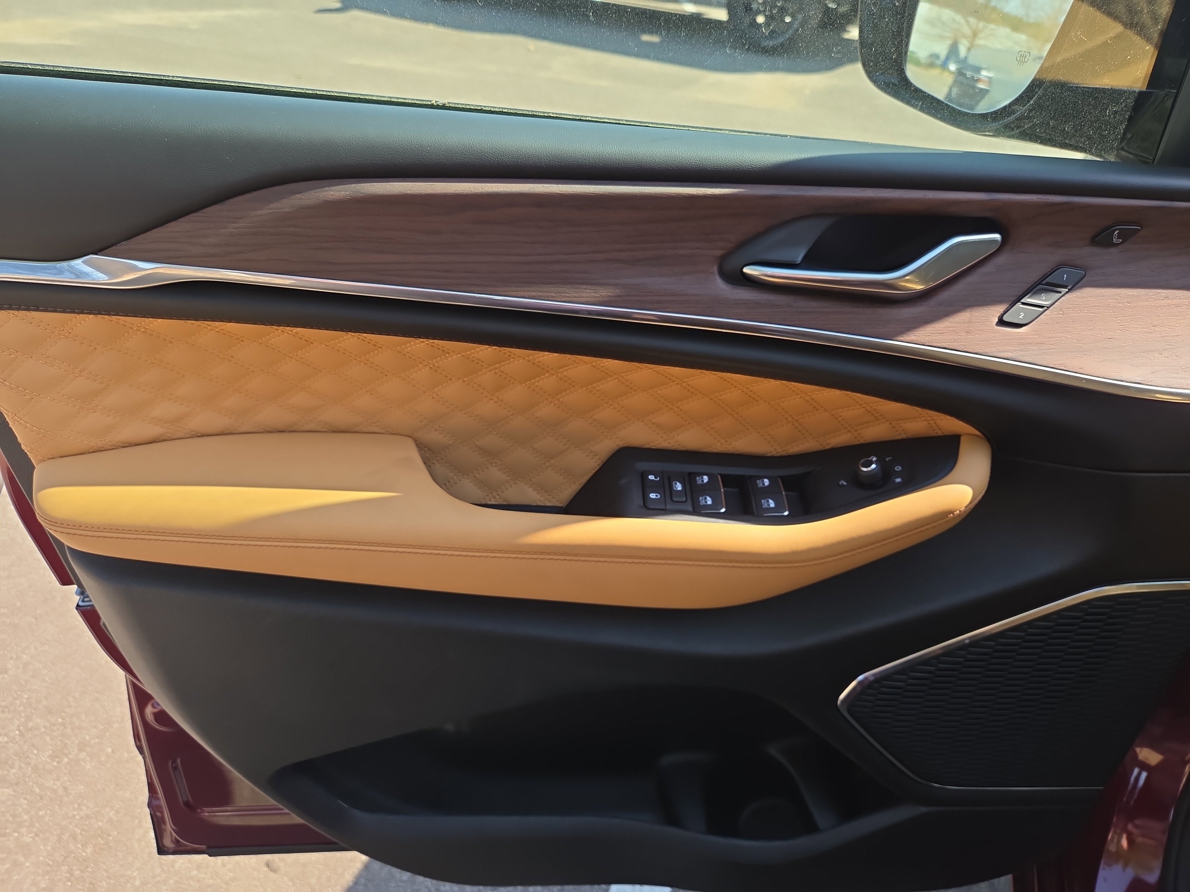 New 2025 Jeep Grand Cherokee Summit w/ Obsidian Package image 4