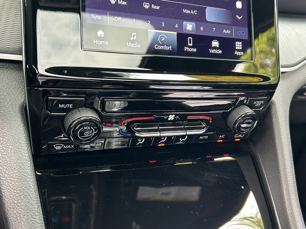 Certified 2024 Jeep Grand Cherokee Laredo X w/ Trailer Tow Package image 55