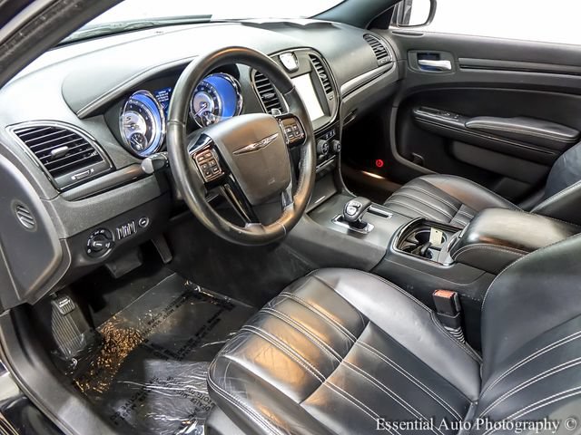 Used 2013 Chrysler 300 S RWD image 11
