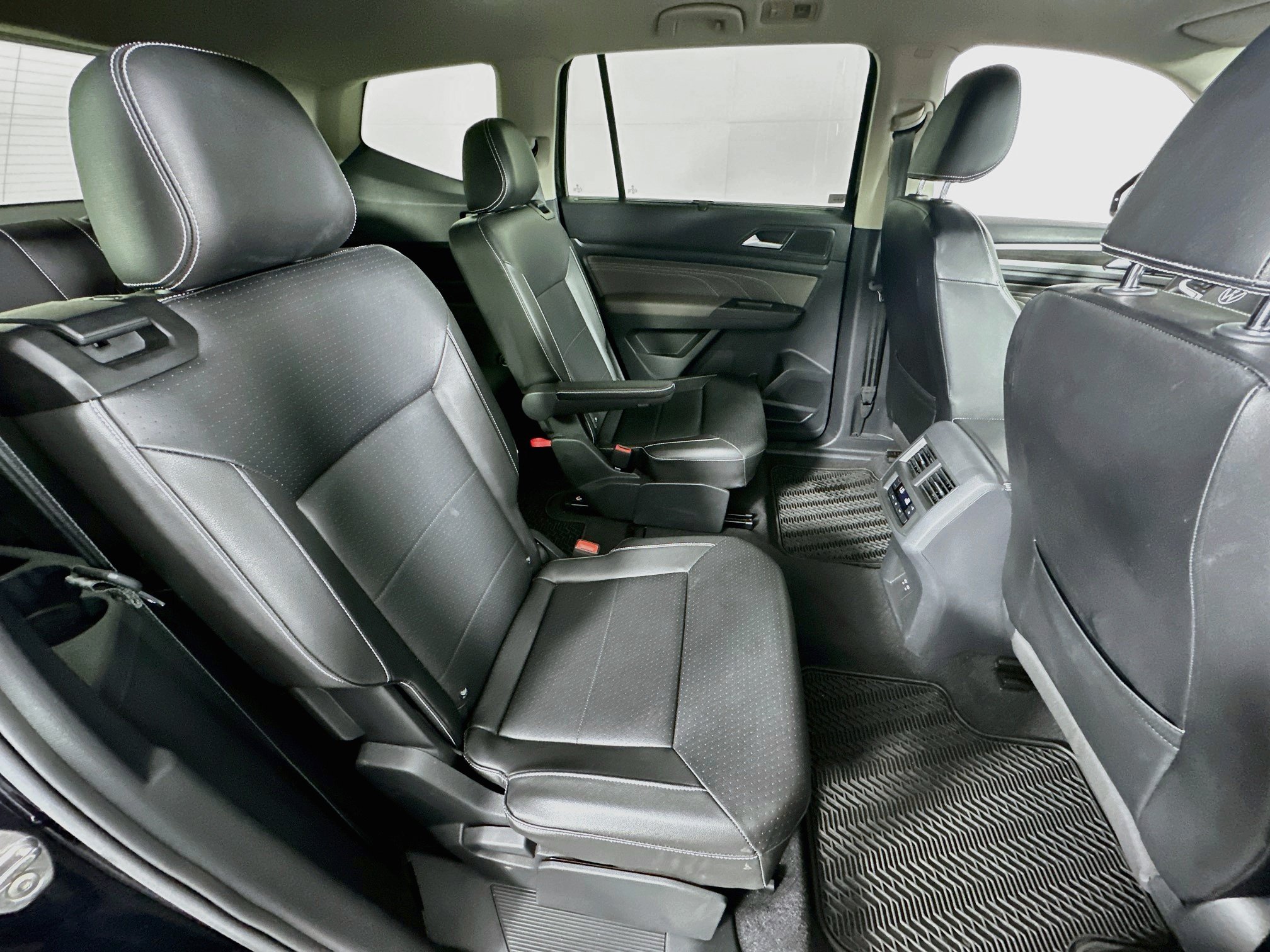 Used 2022 Volkswagen Atlas SE FWD image 28