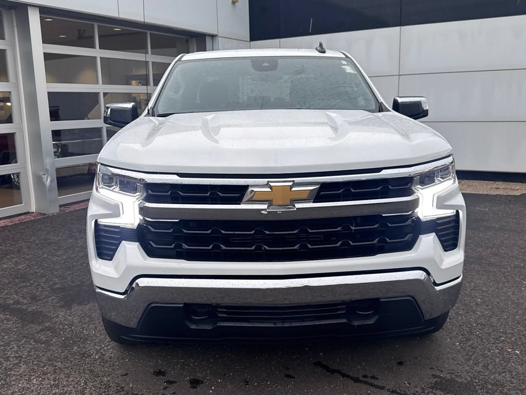Used 2024 Chevrolet Silverado 1500 LT AWD/4WD image 8