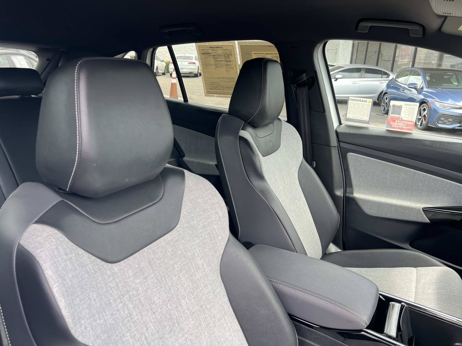 Certified 2023 Volkswagen ID.4 2WD image 30