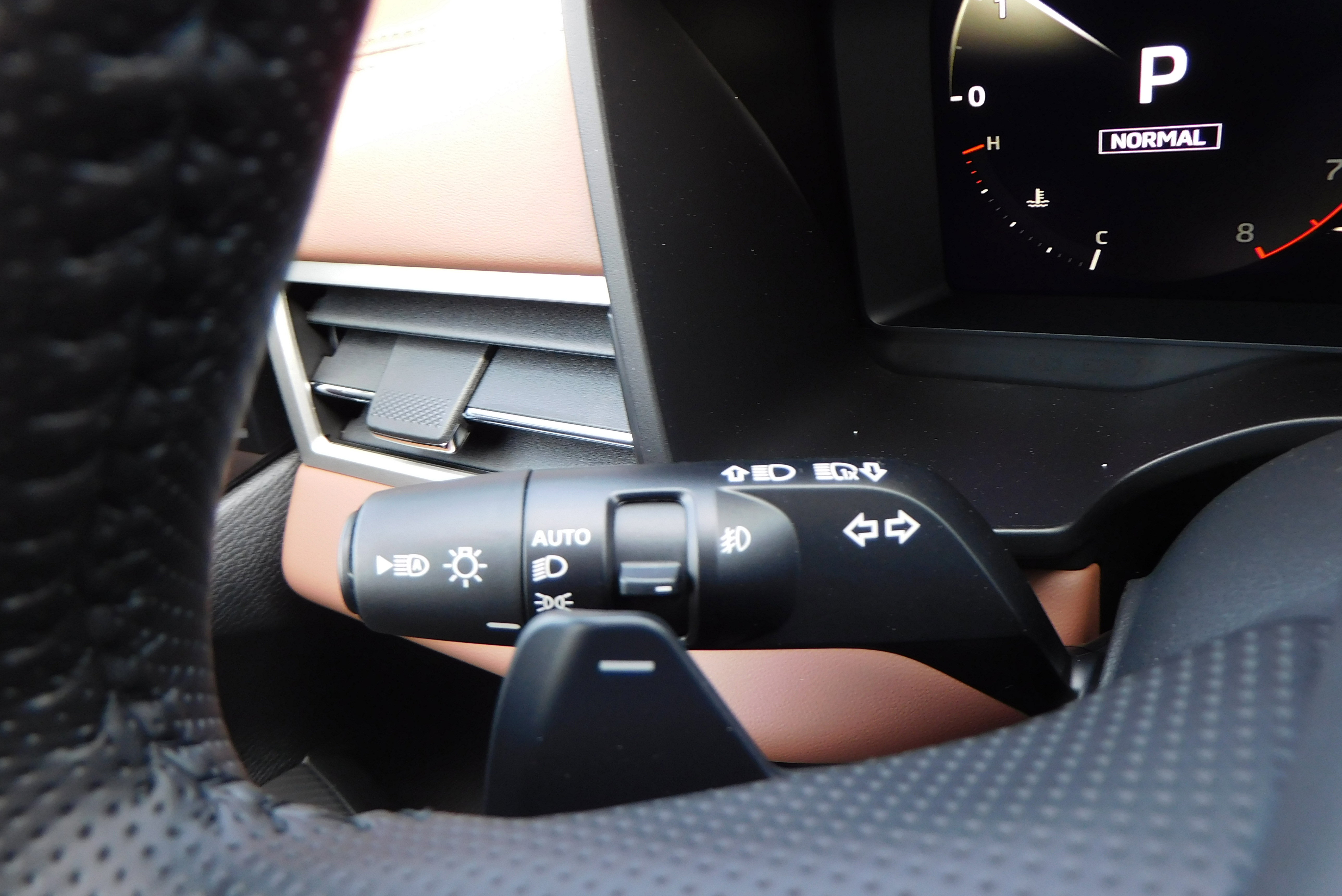 Used 2025 Mitsubishi Outlander SEL image 18