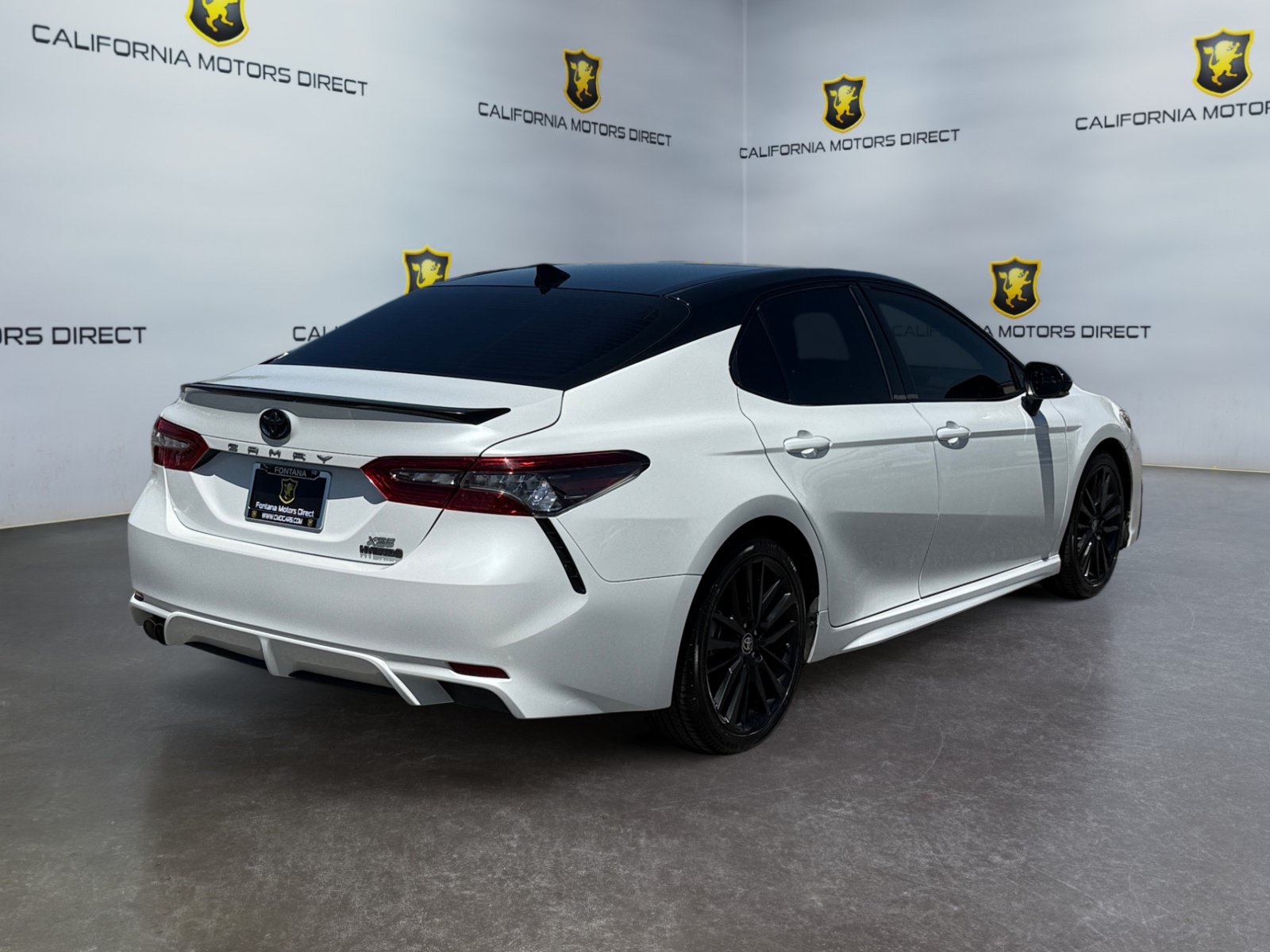 Used 2022 Toyota Camry XSE w/ Navigation Upgrade Package FWD image 5