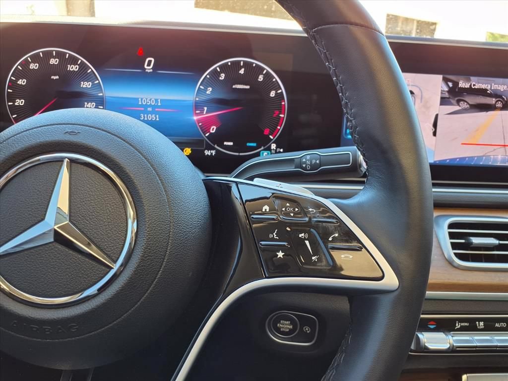 Used 2025 Mercedes-Benz GLE 350 4MATIC w/ Winter Package image 27