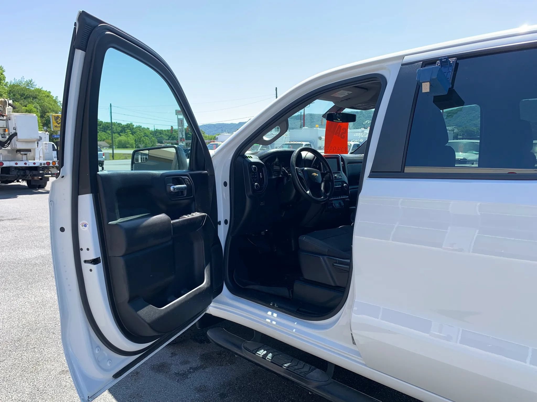 Used 2020 Chevrolet Silverado 1500 W/T w/ WT Fleet Convenience Package AWD/4WD image 8
