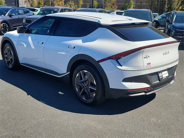 New 2025 Kia EV6 Light w/ Light LR Technology Package image 6
