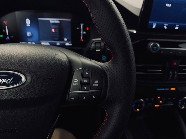 Used 2025 Ford Escape ST-Line image 25