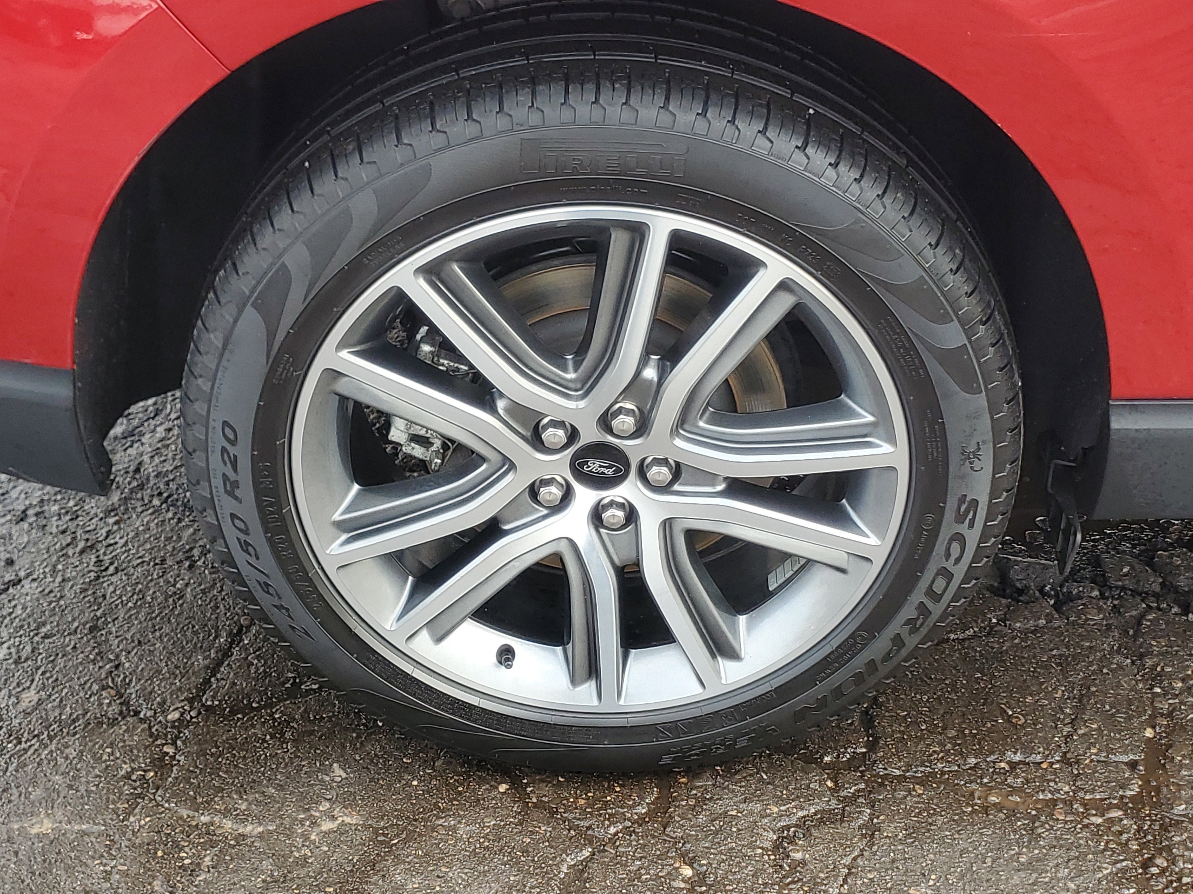 Used 2024 Ford Edge Titanium w/ Equipment Group 301A image 7