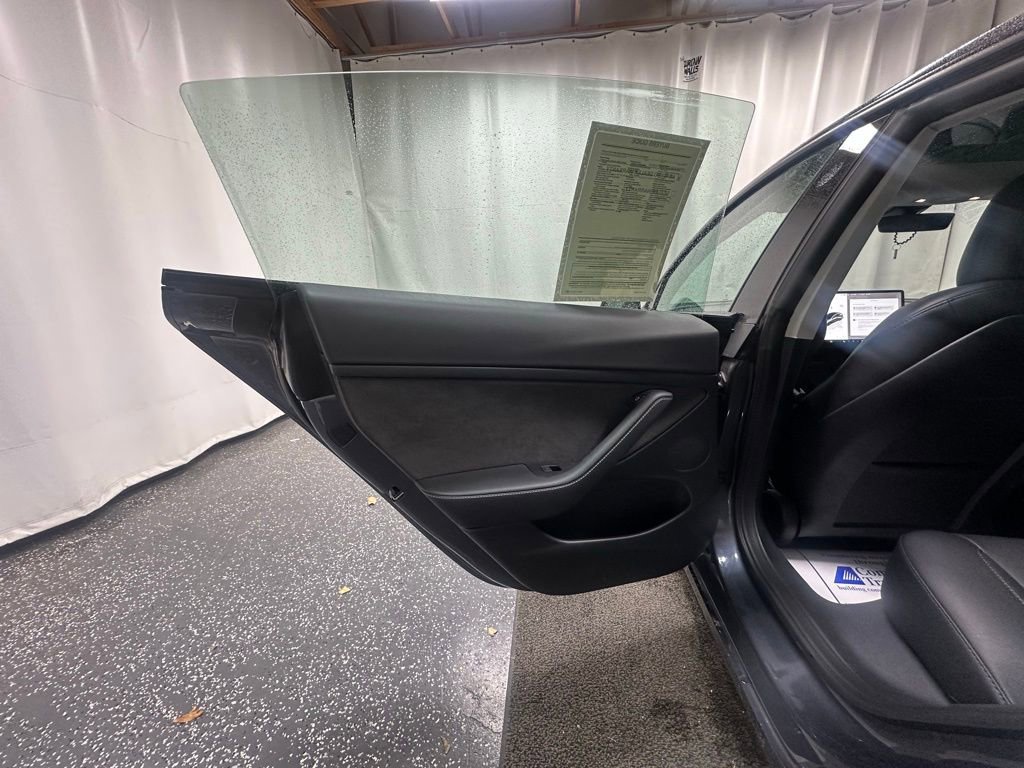 Used 2023 Tesla Model 3 Standard Range image 23