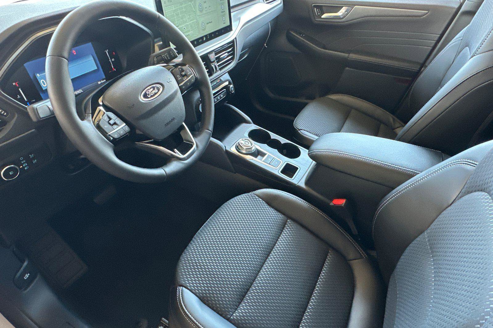 New 2025 Ford Escape SE image 7