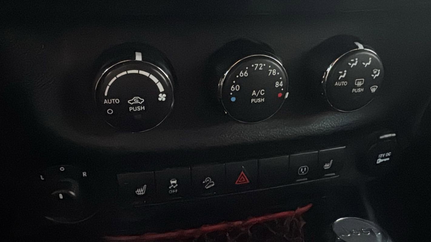 Used 2018 Jeep Wrangler Unlimited Rubicon image 26