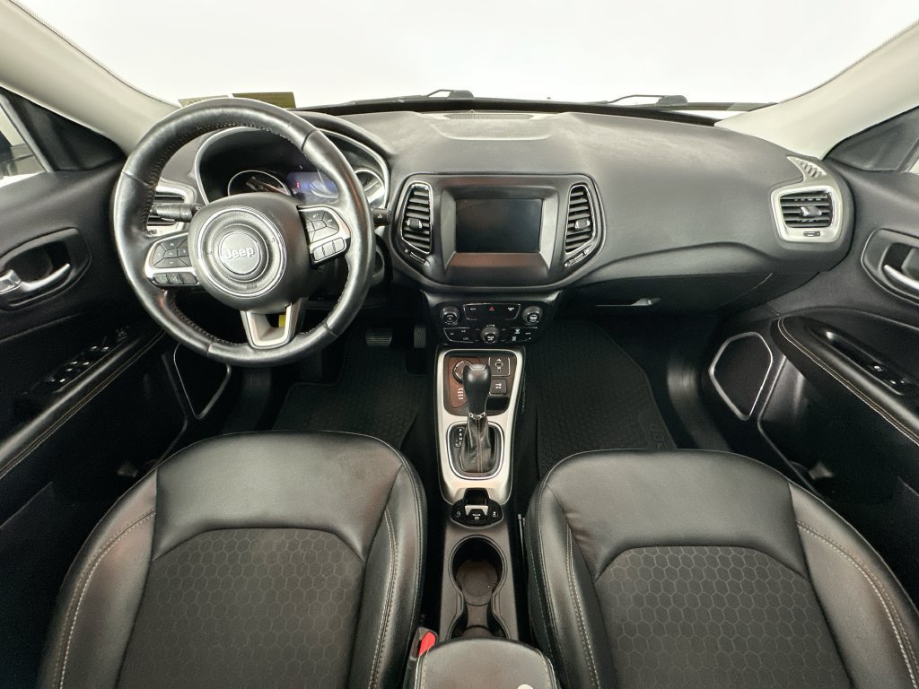 Used 2018 Jeep Compass Latitude w/ Popular Equipment Group AWD/4WD image 10