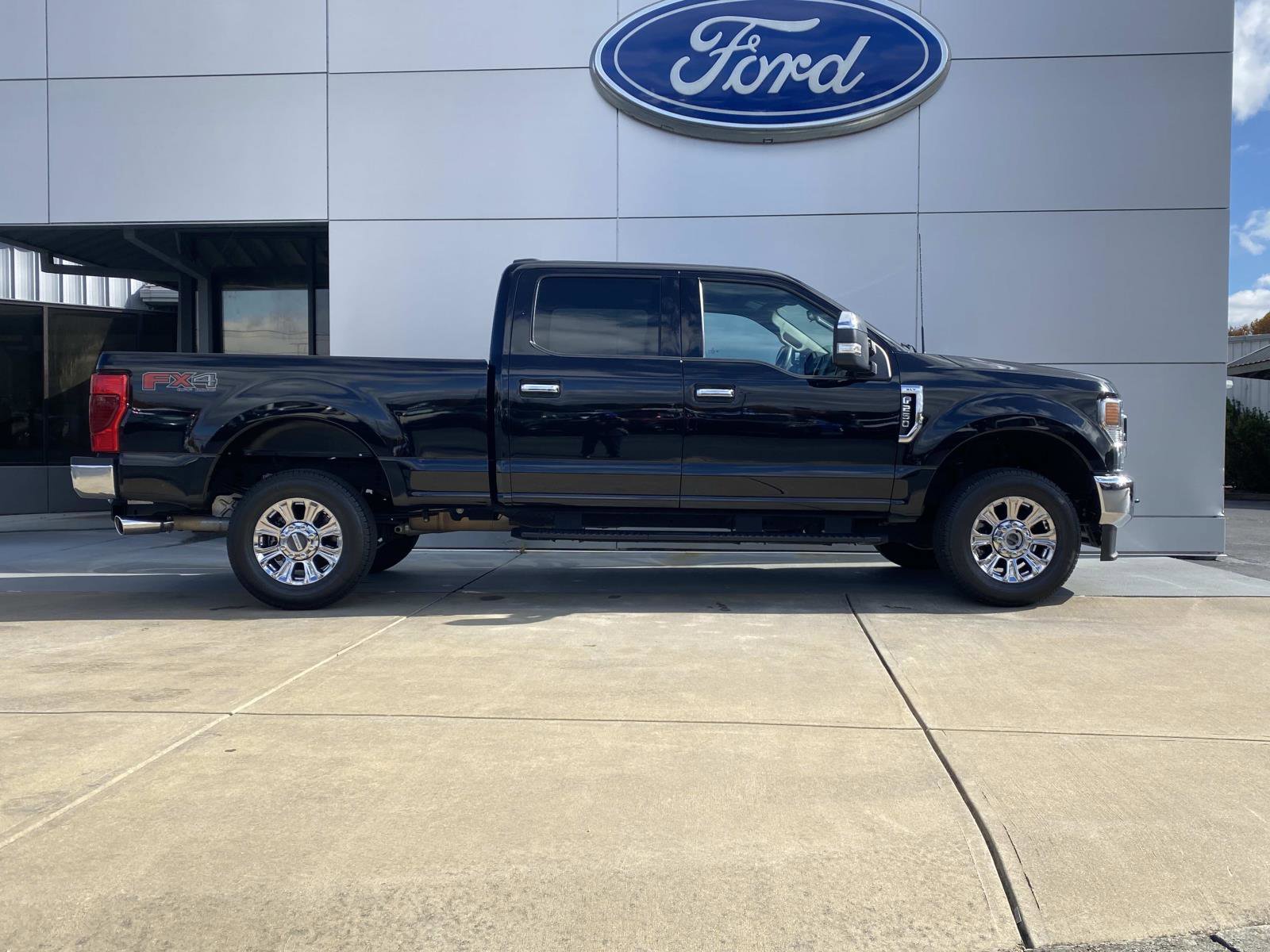 Used 2022 Ford F250 XLT image 3