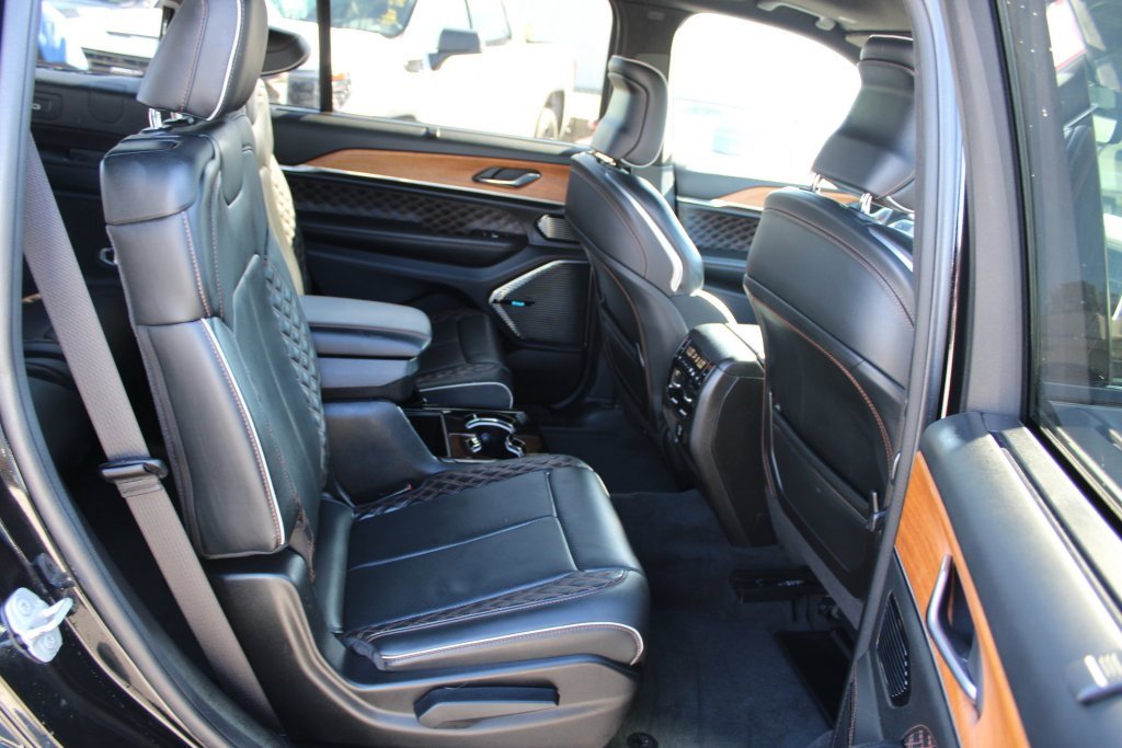 Used 2021 Jeep Grand Cherokee L Summit image 35
