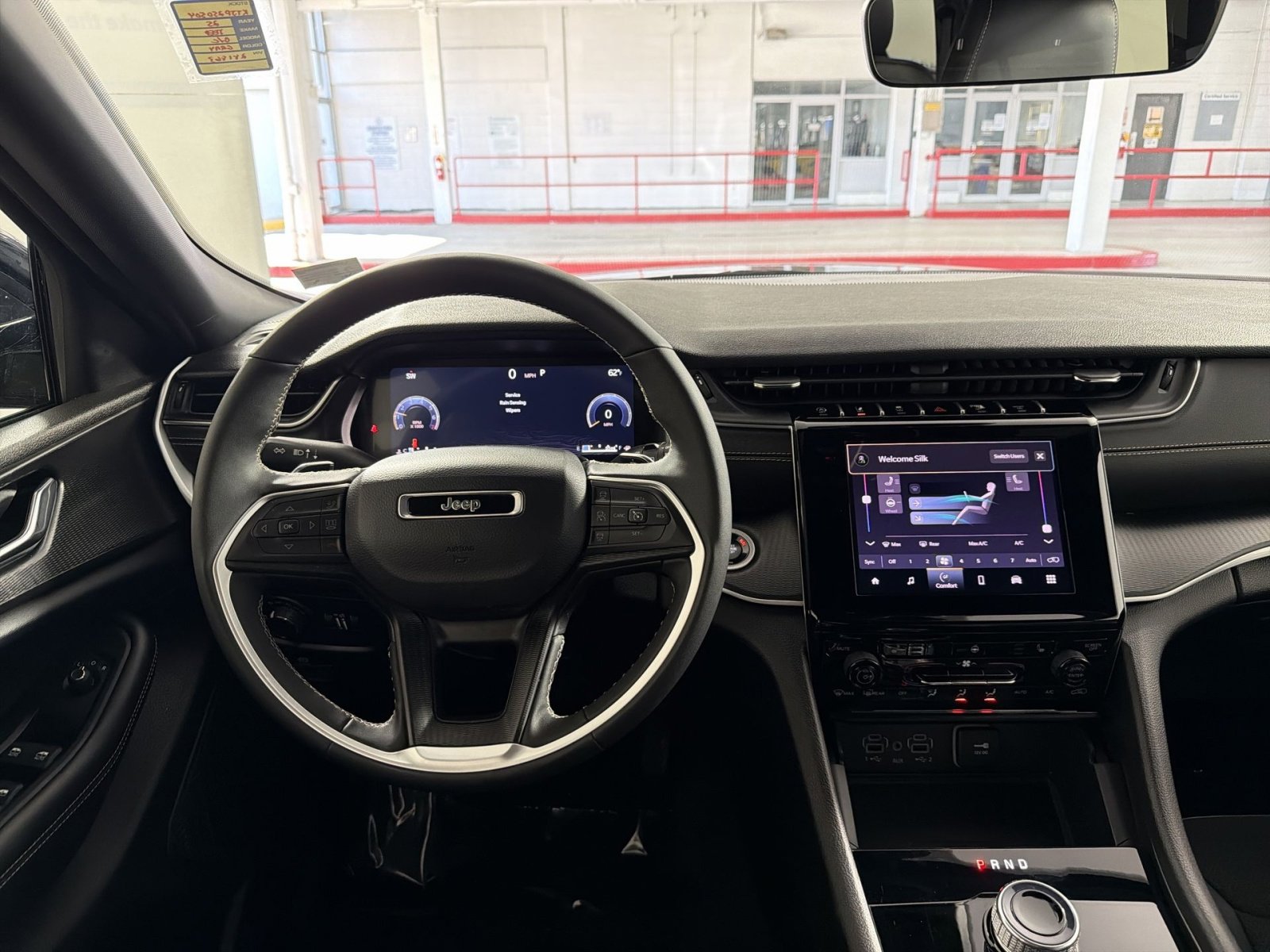 Used 2025 Jeep Grand Cherokee Altitude image 16